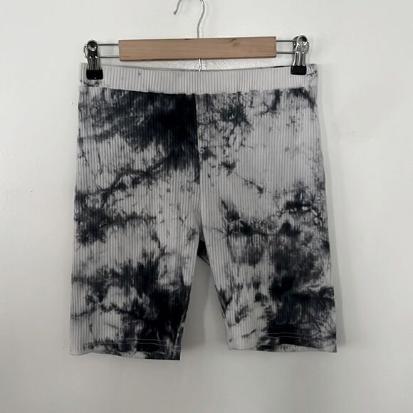 SHEIN tie dye bikers shorts EUC - Picture 1 of 3